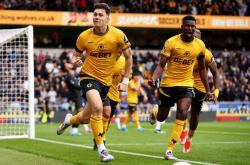 开云平台-狼队不敌保级队，球队战绩岌岌可危