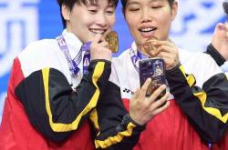 开云体育下载-法国队横扫丹麦队，黄鸭组合点燃赛场