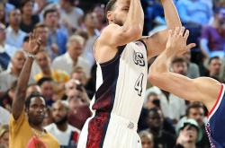 开云下载-包含塞尔维亚男篮绝杀法国男篮，麦科勒姆三分雨点燃全场的词条