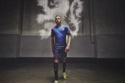 开云官网-玻利维亚对阵芬兰，当高原雄鹰遇见北欧冰刃，莱万全场最佳背后的足球文明对话