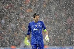 开云足球直播-火力全开！深圳全面压制山西，哈利伯顿化身关键先生定乾坤