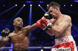 开云足球直播-李梓嘉破纪录之战，马来西亚队轻取印尼队，改写羽坛格局