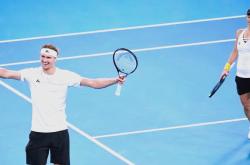 开云体育下载-西班牙网球队险胜日本网球队，西西帕斯三分雨点燃全场的简单介绍