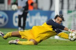 开云平台-范弗利特赛后评分拉满背后，上海队横扫灰熊的战术启示与跨文化篮球对话