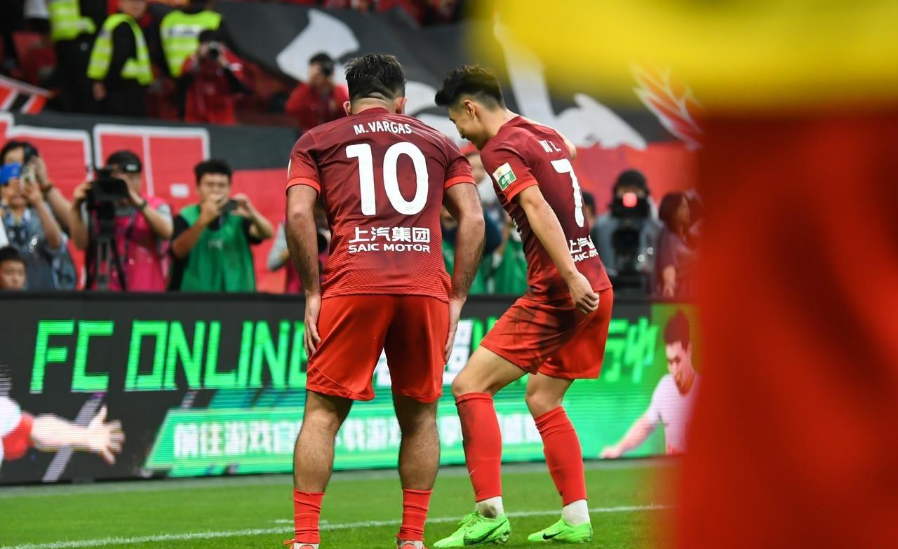 关于争先恐后！球队掀起激烈角逐风潮的信息