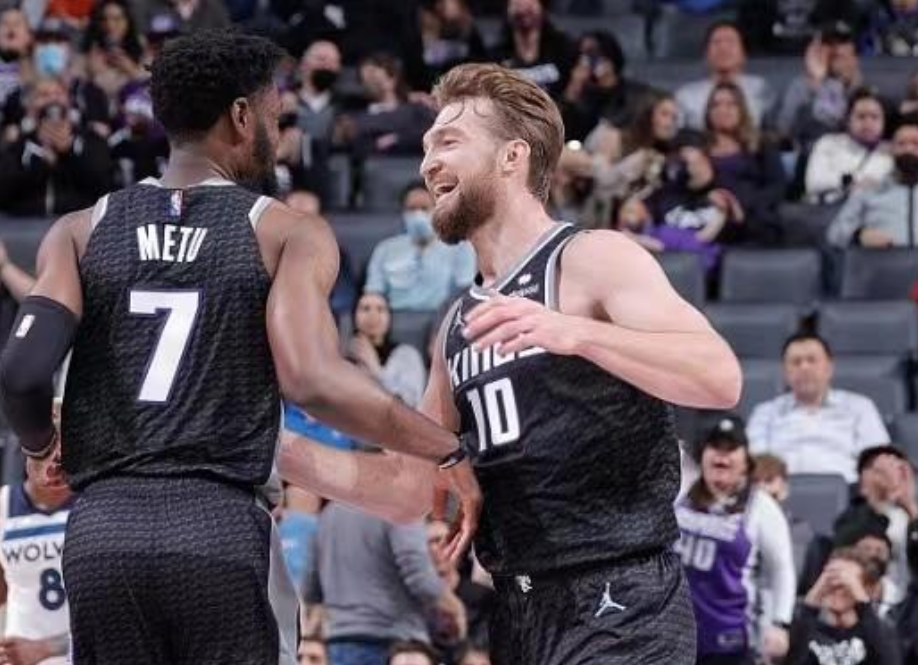 关于球队合作默契,攻守转换得心应手的信息 关于球队合作默契,攻守转换得心应手的信息