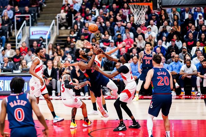 巴西男篮翻盘猛龙，哈里斯统治全场的简单介绍