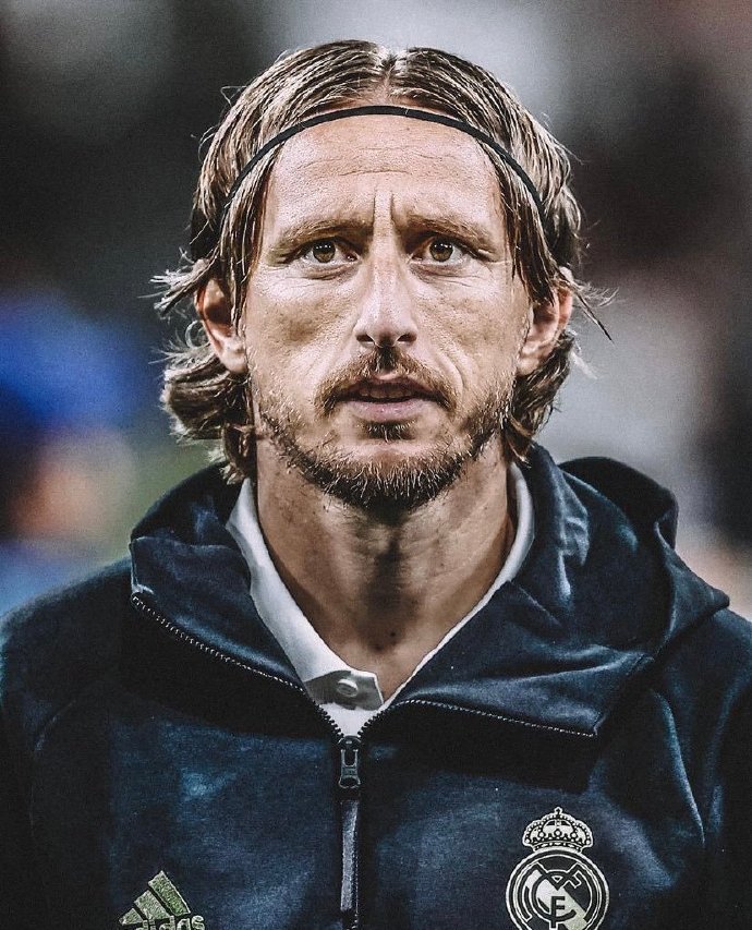 丹麦爆冷罗马，莫德里奇三分雨点燃全场的简单介绍