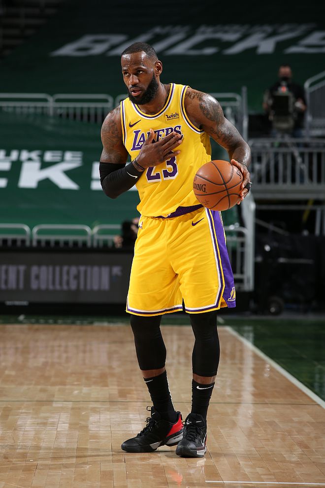 丹麦爆冷罗马，莫德里奇三分雨点燃全场的简单介绍