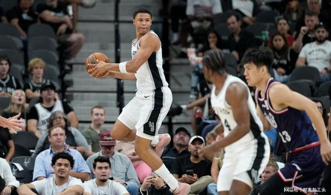 马刺绝地反击美国男篮，加里纳利关键制胜的简单介绍