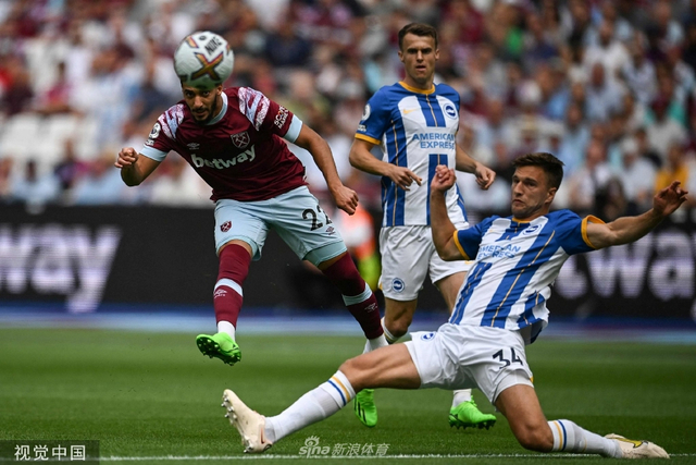 包含劲旅重整旗鼓：法国足球球队讨论新战略的词条