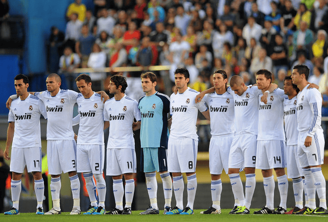 皇马迎战巴塞罗那,双方对决激烈 皇马迎战巴塞罗那,双方对决激烈