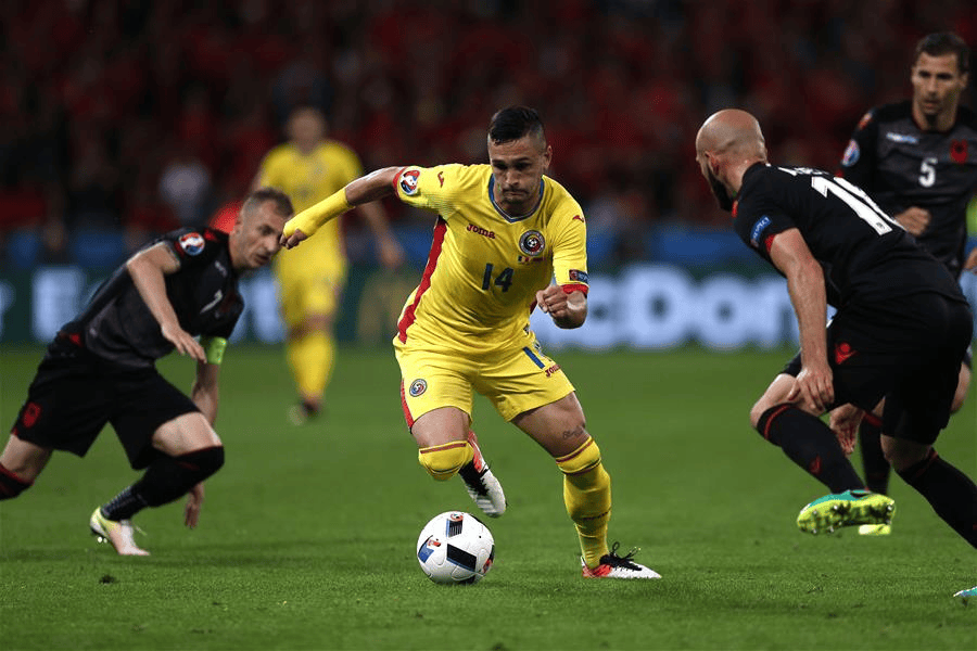 关于欧预赛豪强对决，实力碾压对手，欲登顶领先的信息