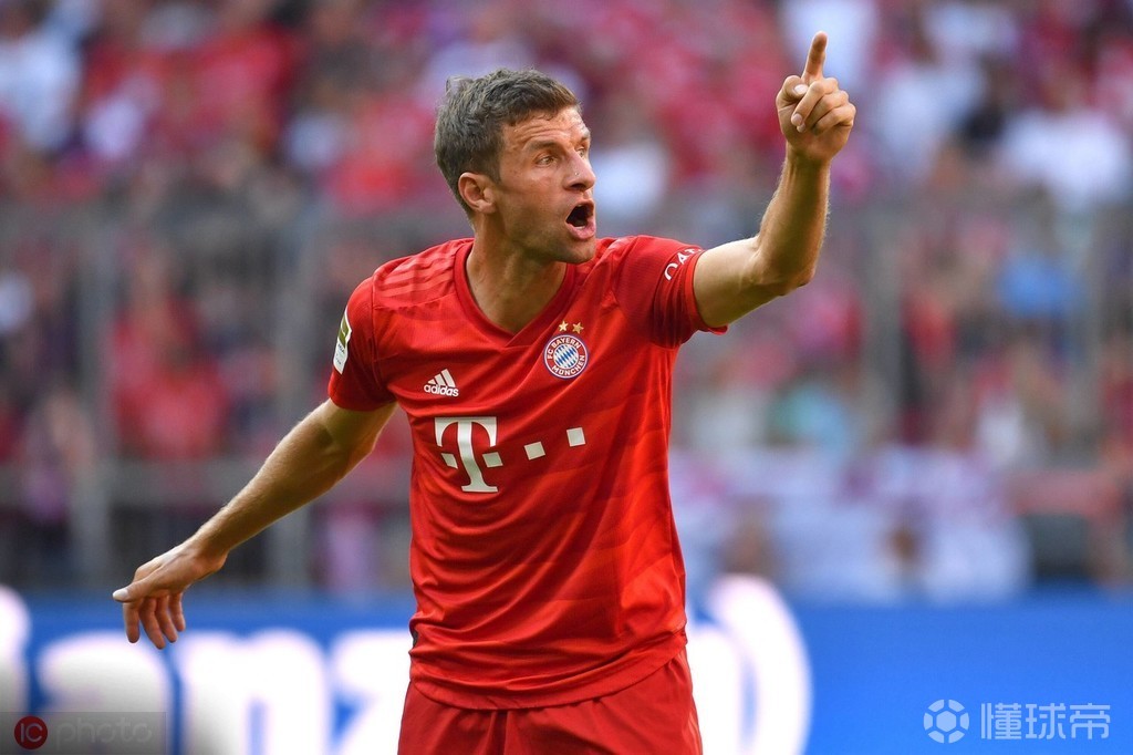 日本力克莱比锡红牛，穆勒刷新纪录