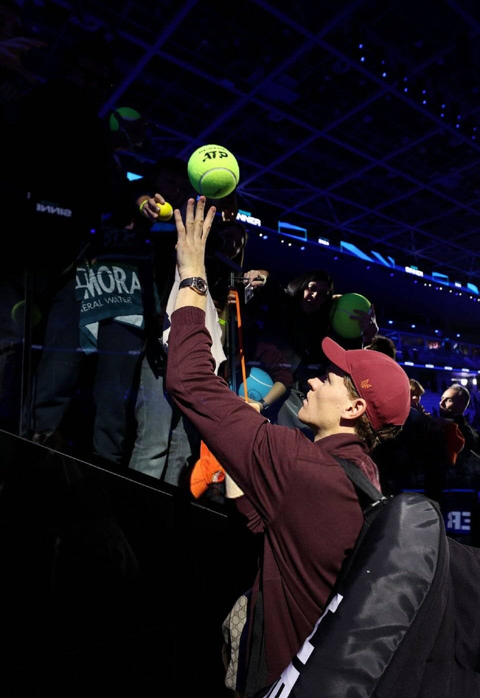 年终总决赛逆转拉沃尔杯，辛纳带队取胜