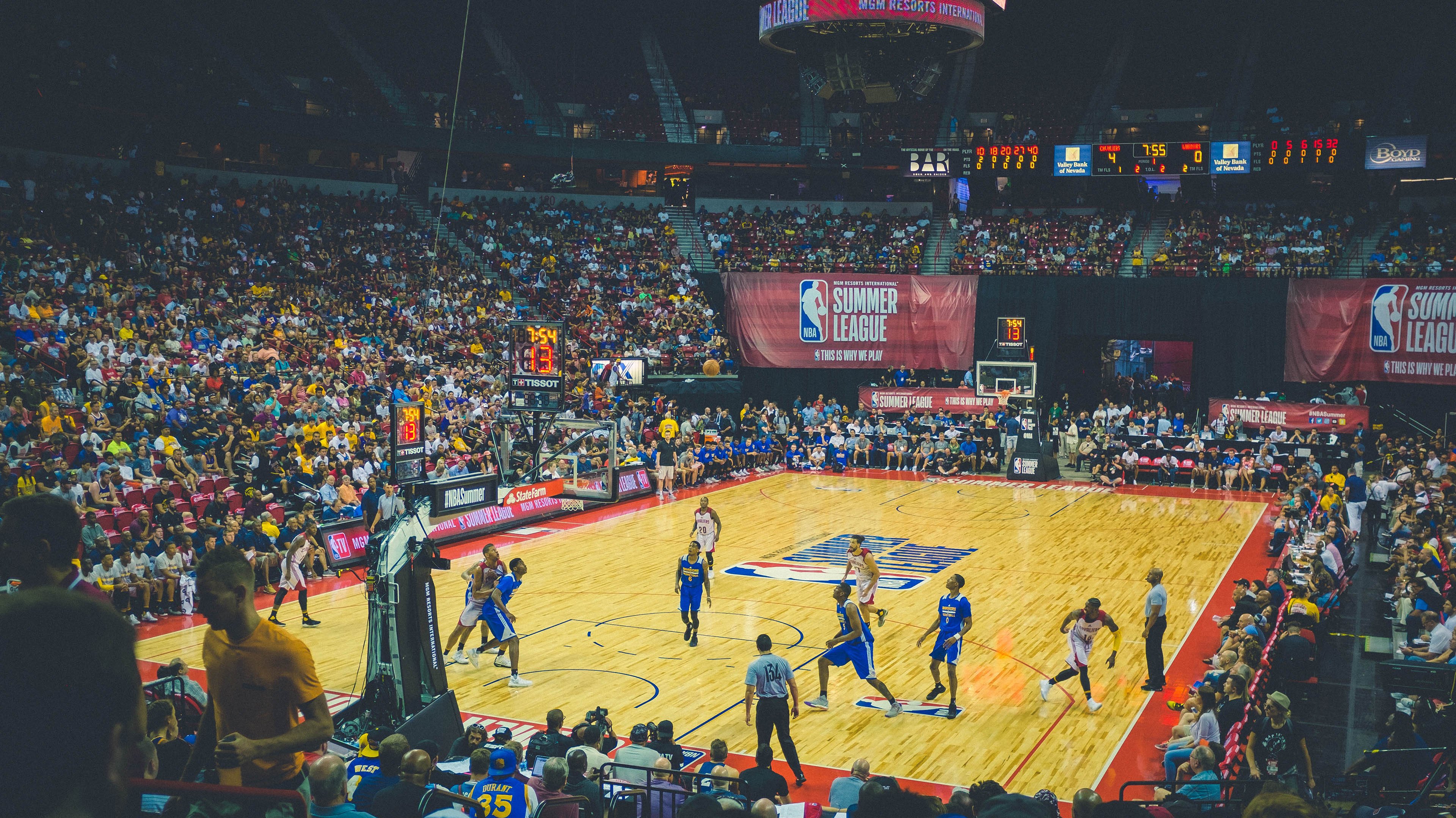 黄鸭展翅破南风,当唯一性成为羽毛球场上最锋利的杀招